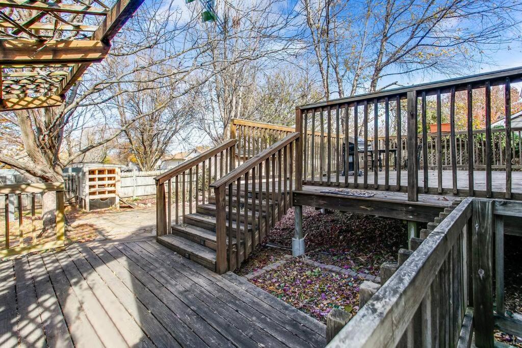 Wow! Spacious Retreat & Amazing Yard 2400+4Bd/3Bth Wichita Extérieur photo